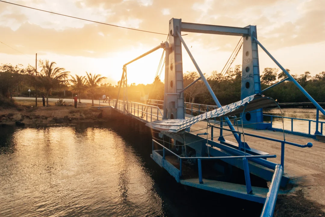 CB-Las Tunas - Holguin-911