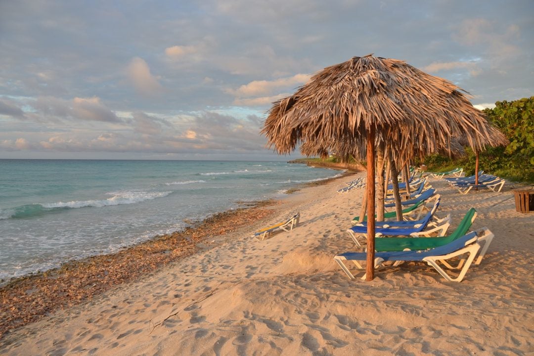 cuba-beach-4153697_1280