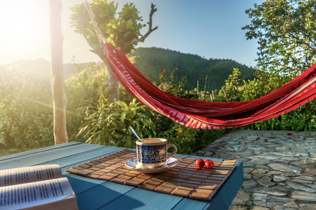 desayuno-y-hamaca