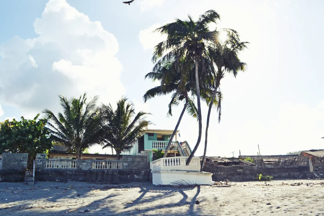kuba-baracoa-haus-am-strand