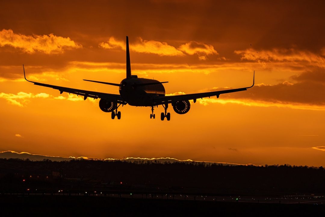 plane-7013022_1280 (1)